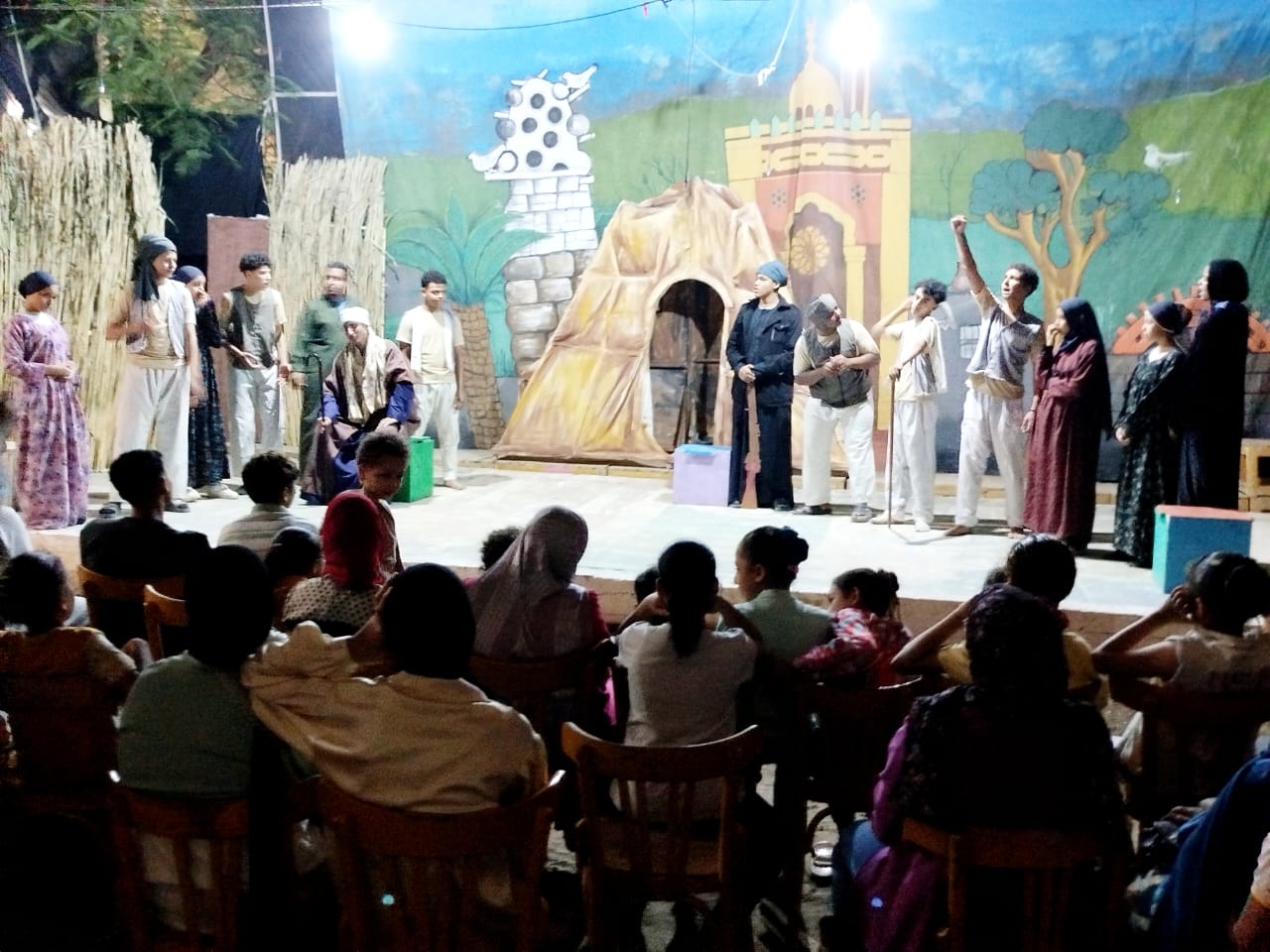 ونيسة.. دراما صعيدية على مسرح بيت ثقافة منفلوط
